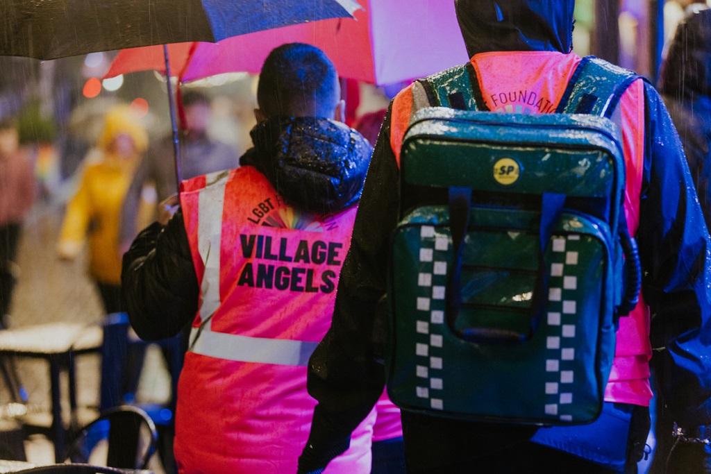Volunteer Angel with first aid.jpg