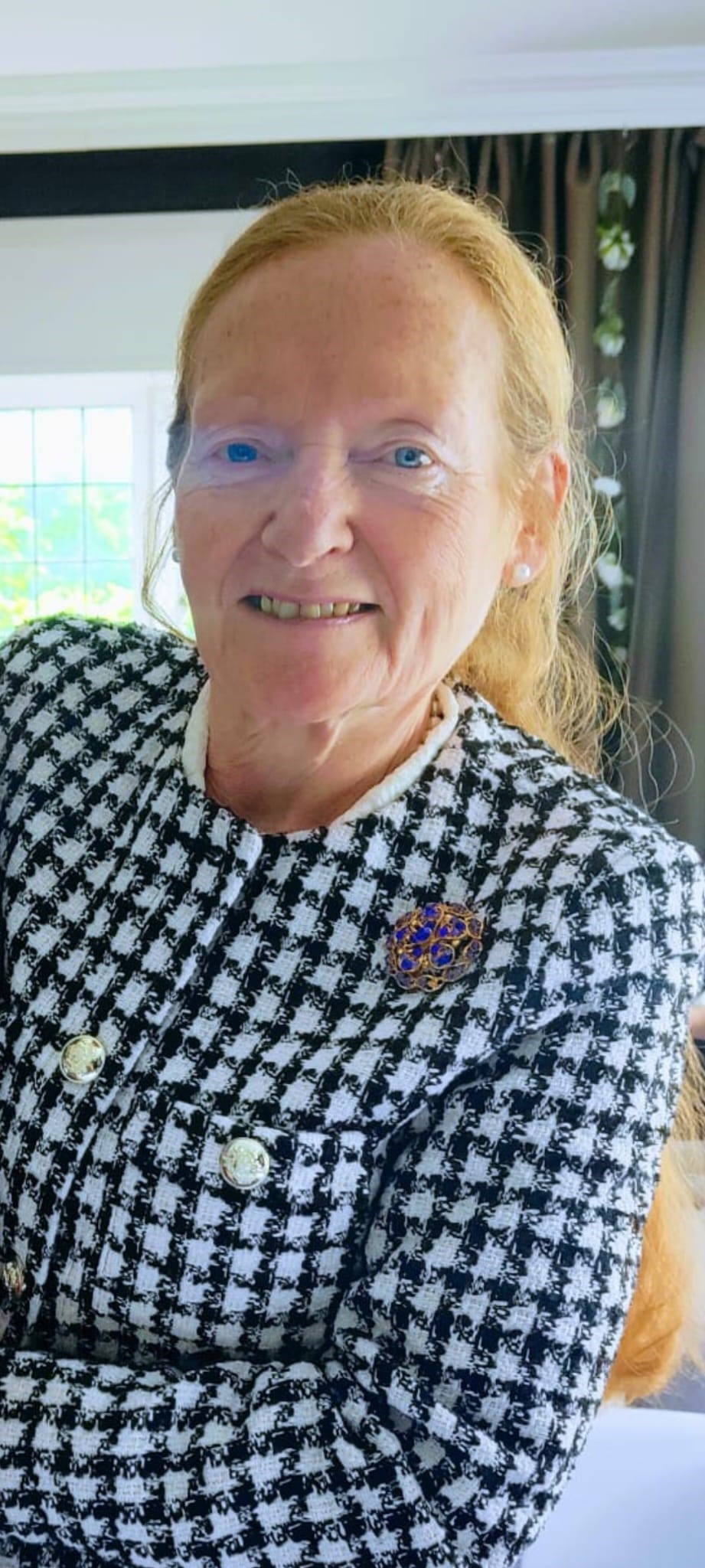 ROSE JOHNSTON NEW PIC 1.jpg